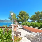 아파트 C W Balcony Shared Terrace & The Sea View 트로기르
