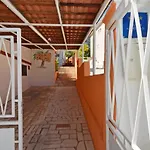 C W Balcony Shared Terrace & The Sea View 아파트