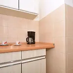 C W Balcony Shared Terrace & The Sea View 아파트 트로기르