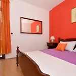 C W Balcony Shared Terrace & The Sea View 아파트
