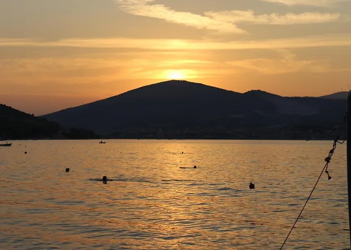 C W Balcony Shared Terrace & The Sea View Lejlighed