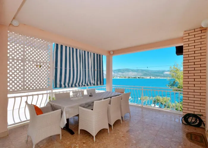 C W Balcony Shared Terrace & The Sea View Lejlighed *