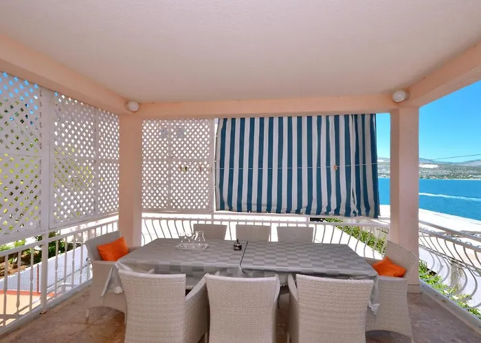 C W Balcony Shared Terrace & The Sea View * Trogir
